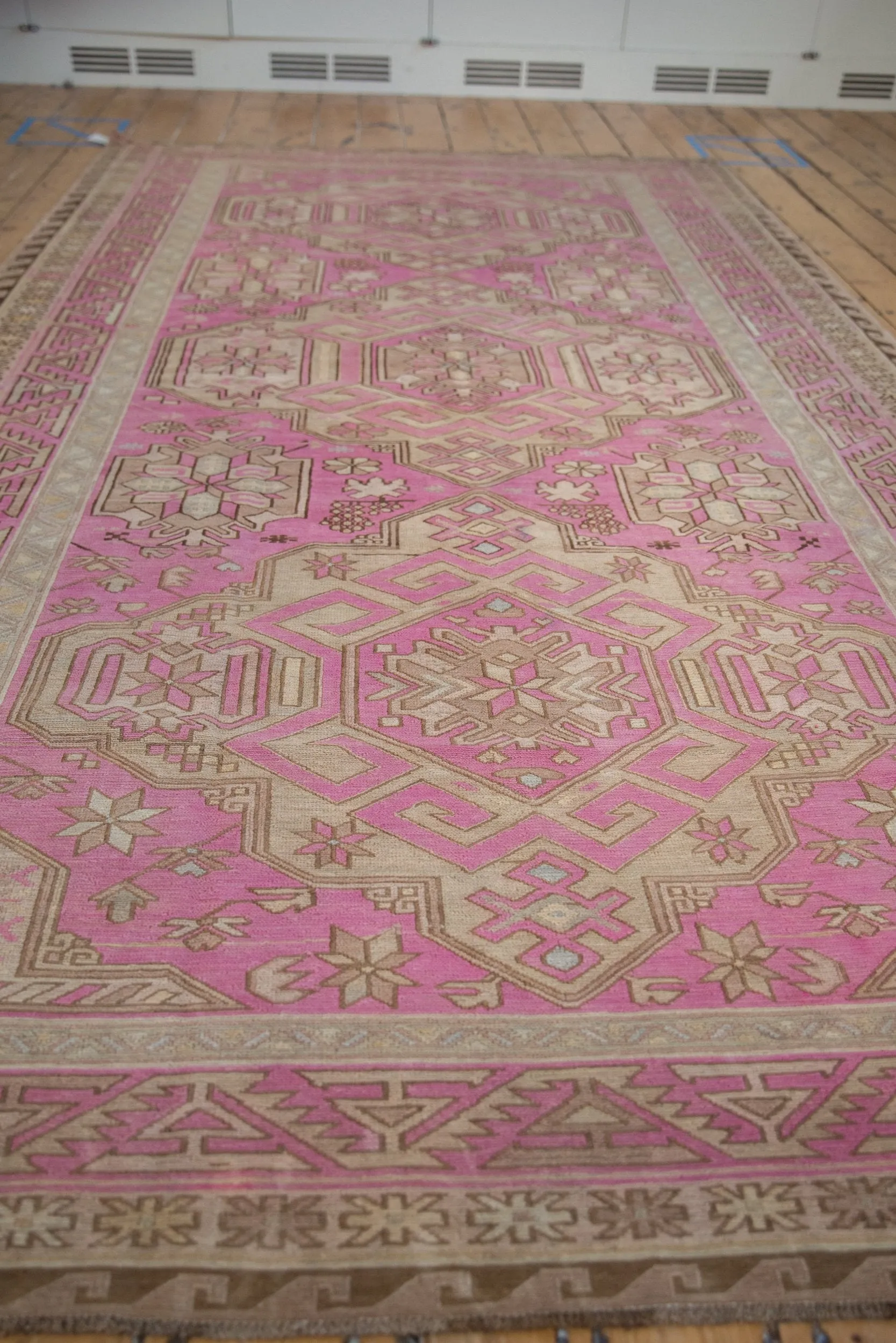 6x11 Vintage Distressed Soumac Carpet
